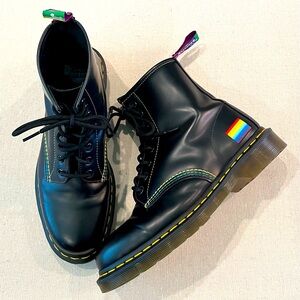 Dr. Martens Pride LGBT Moto Boot Men Sz 9 Women Sz 10 Excellent Pre-Owned Cond.